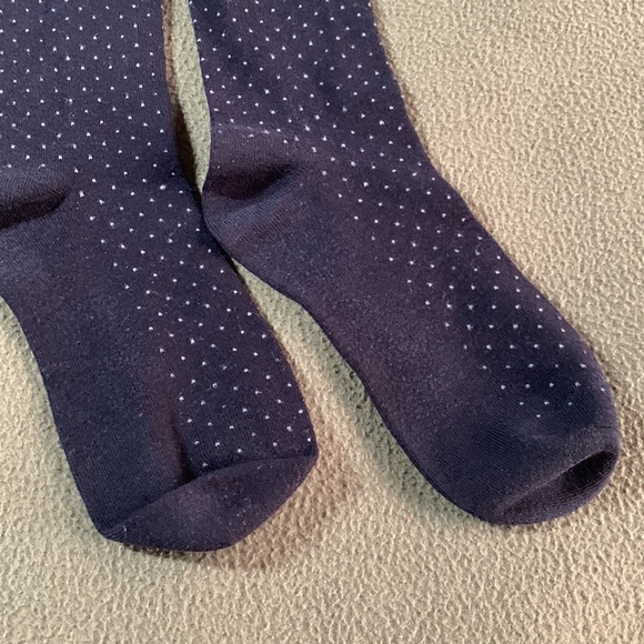 Lot of 5 Men’s dress socks.  2 brown 1 black Dockers, 1gray Gold Toe, 1 black - Picture 10 of 16